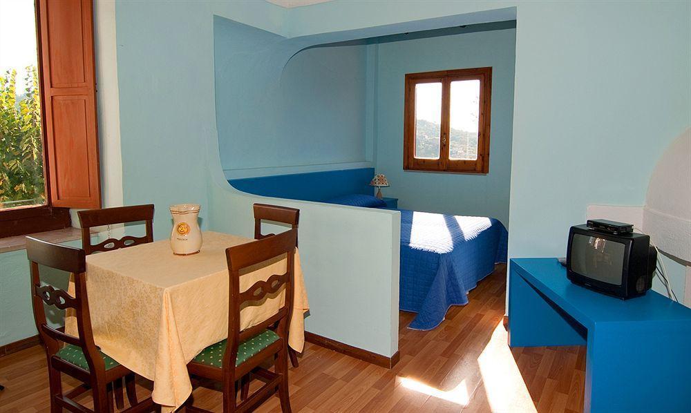 Freedom Holiday Residence Massa Lubrense Zimmer foto