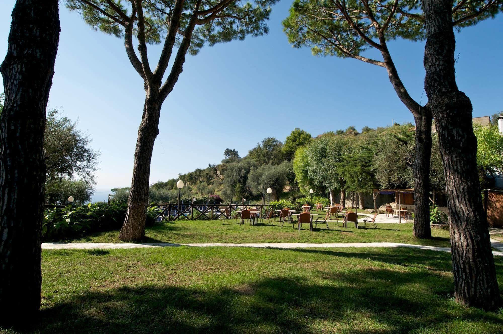 Freedom Holiday Residence Massa Lubrense Exterior foto