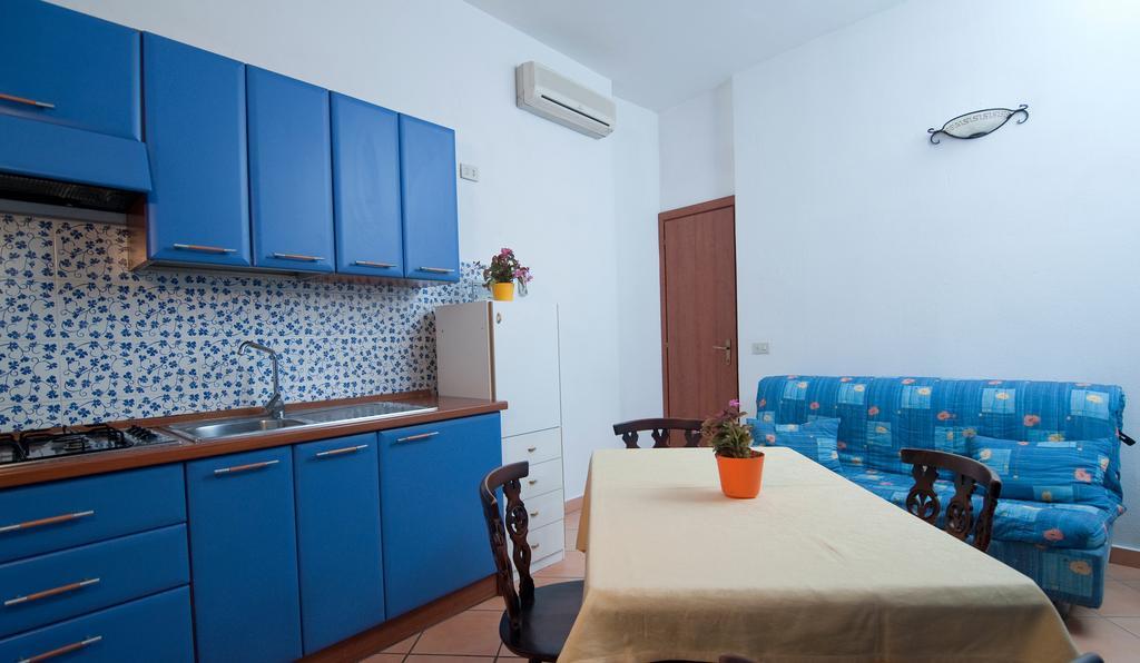 Freedom Holiday Residence Massa Lubrense Zimmer foto